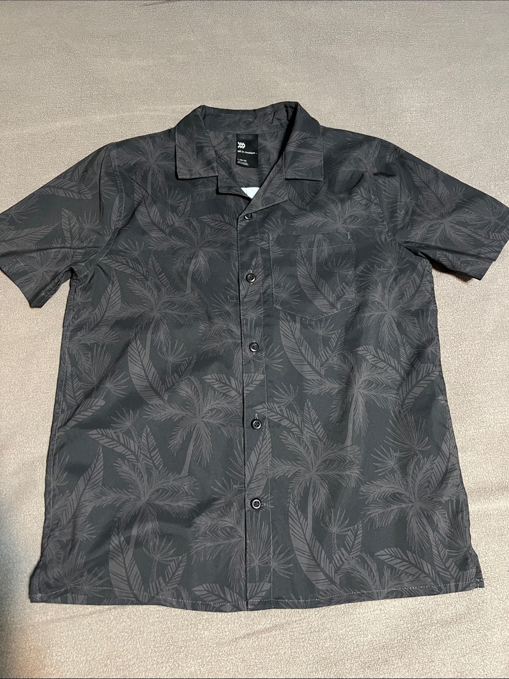 Boys all in motion Black Short Sleeve Button-Down Shirt Subtle Palm Print Size L
